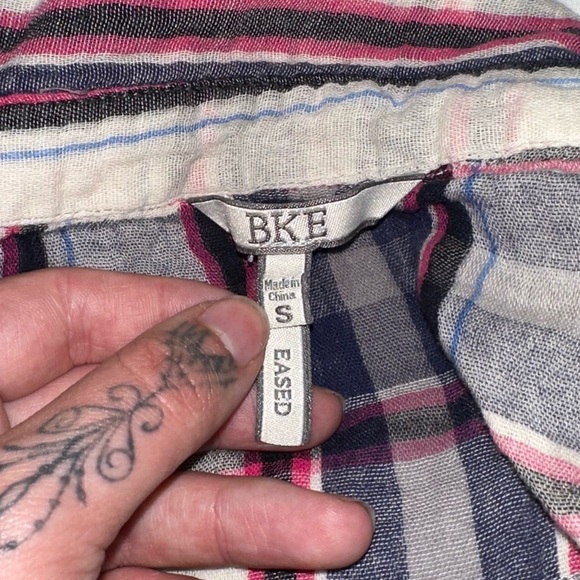 BKE Casual Button Down Shirt with Stripes - Picture 3 of 4